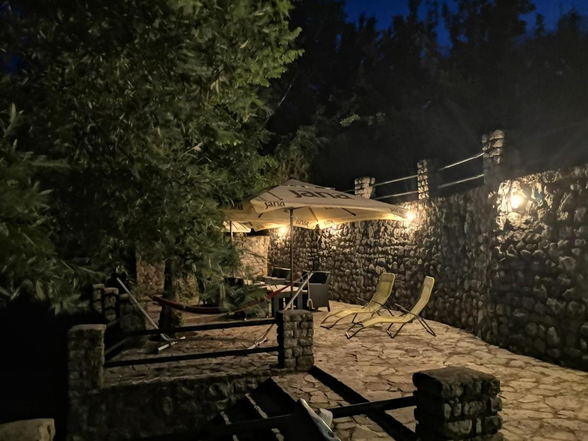 Mila Holiday Home Lohovo Eksteriør billede